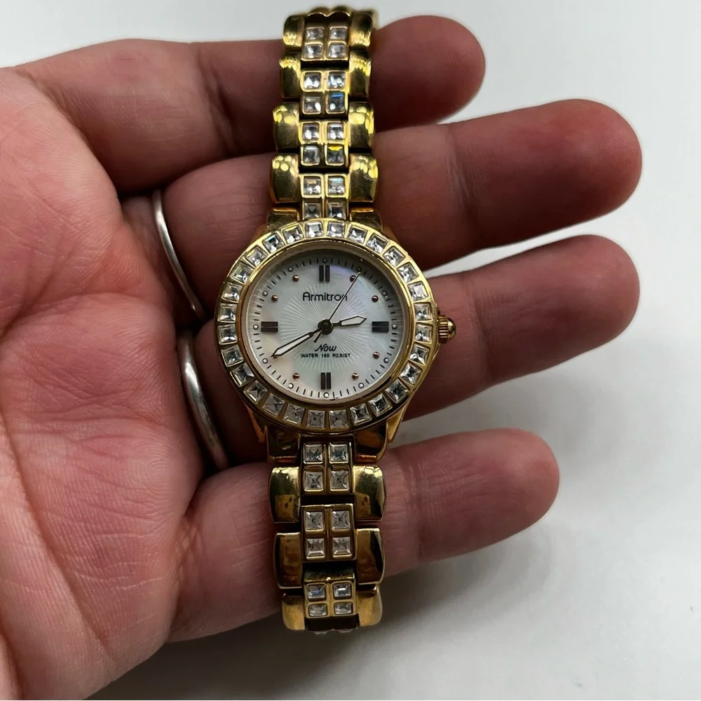 Armitron Now 75/3689GP Quartz Analog Women's Watch Gold New‎ Battery Working